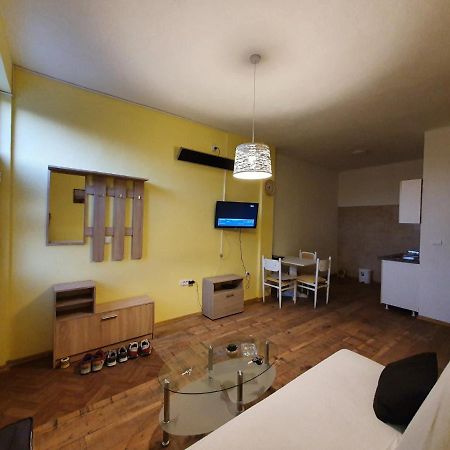Apartmani Sarti באניה לוקה מראה חיצוני תמונה