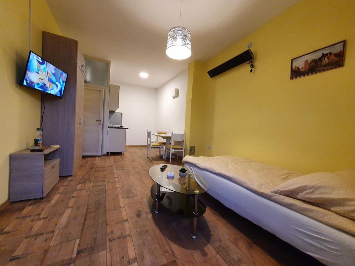 Apartmani Sarti באניה לוקה מראה חיצוני תמונה