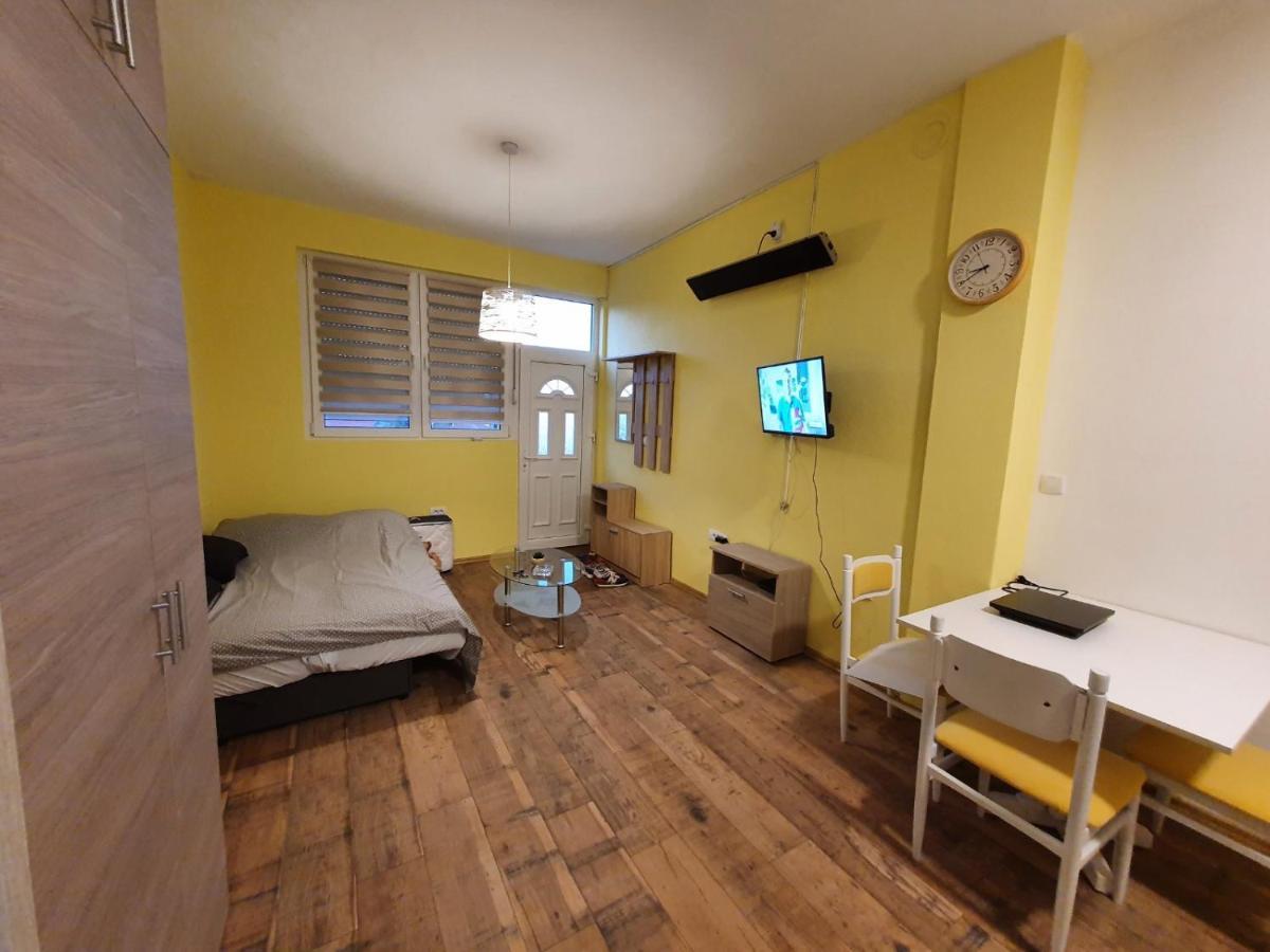 Apartmani Sarti באניה לוקה מראה חיצוני תמונה