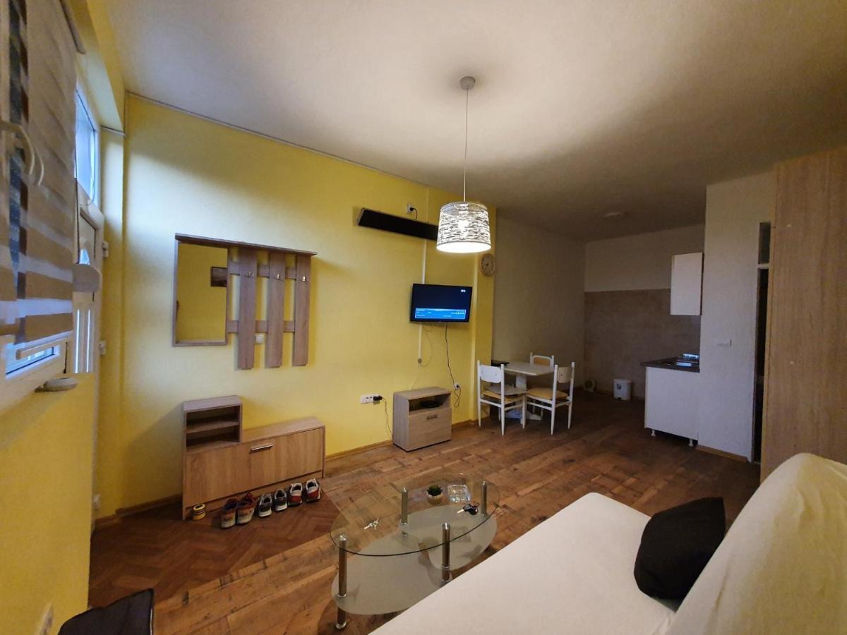 Apartmani Sarti באניה לוקה מראה חיצוני תמונה